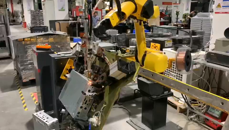 激光焊接機器人工作站